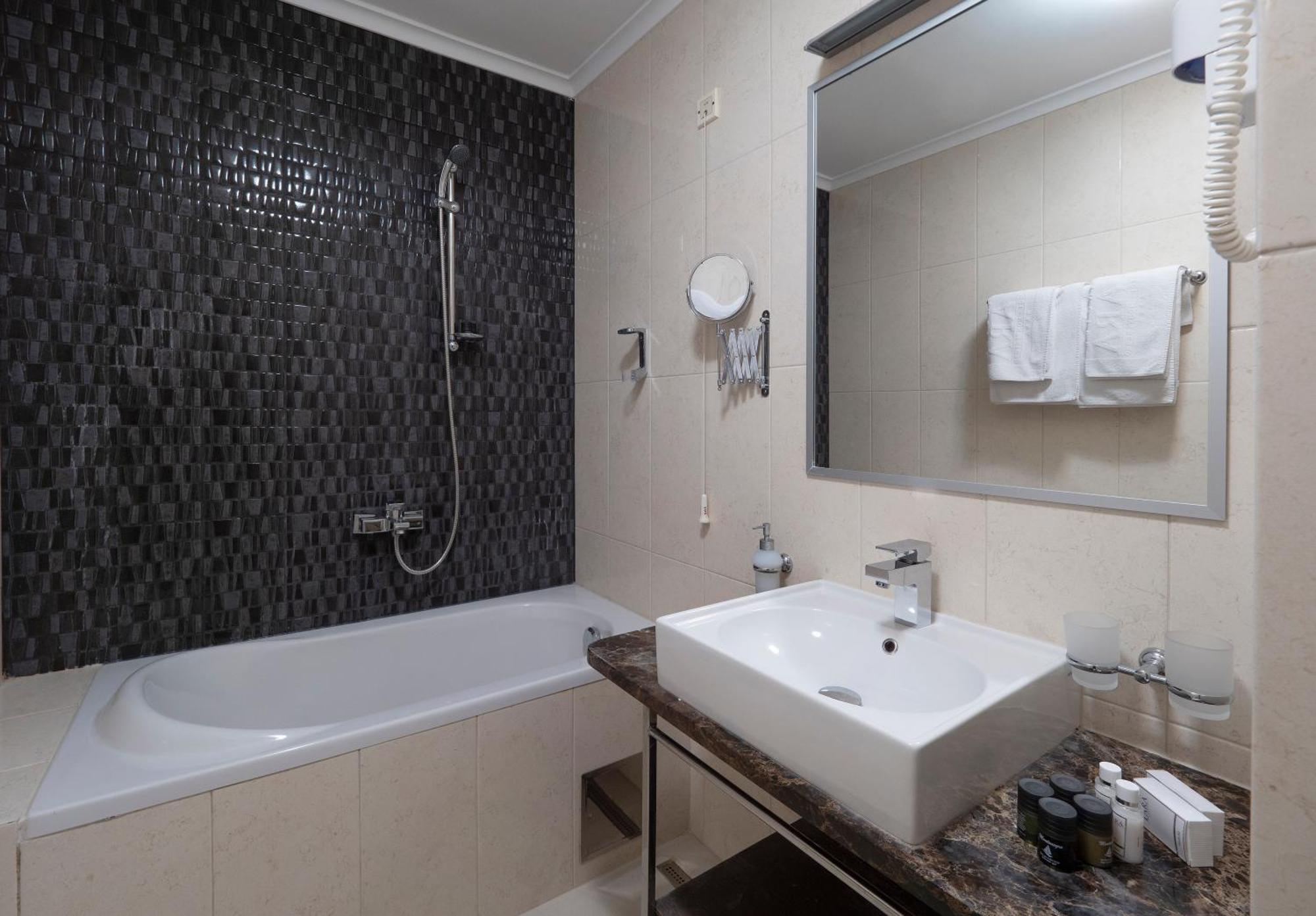 Hotel Tara Becici Будва Экстерьер фото